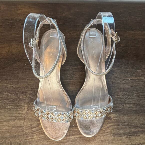 Pelle Moda Gold Glitter & Rhinestone Embellished Block Heel Sandal - size 7.5M - Picture 3 of 7